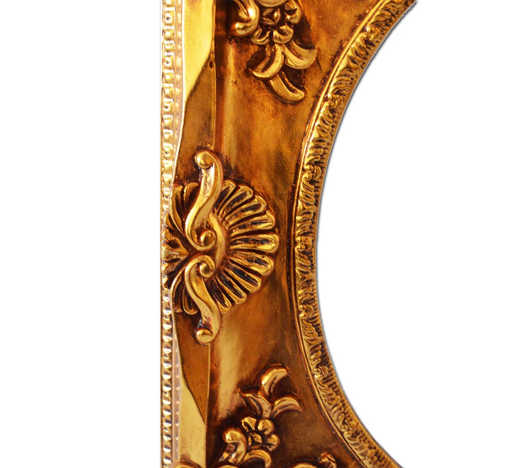 Inner size 28x39 cm, golden frame