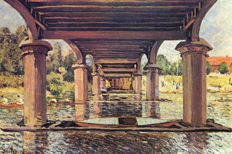 Under the Bridge at Hampton Court,Alfred Sisley,50x76cm